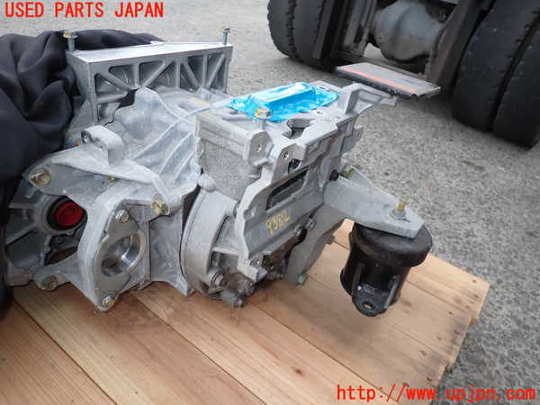 2UPJ日産リーフZE1エンジン モーター EM 中古 の商品画像