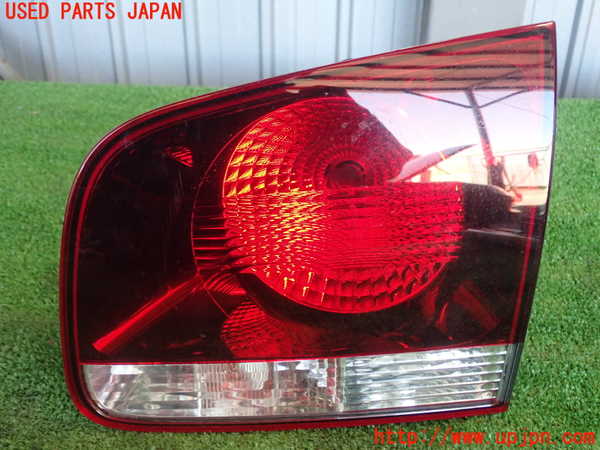 2UPJ-94051550]VW トゥアレグ(7LBHKS)右リアフィニッシャー 中古_m0001.jpg