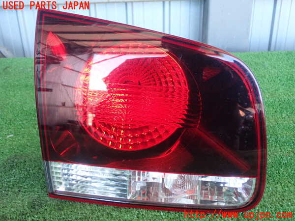 2UPJ-94051552]VW トゥアレグ(7LBHKS)左リアフィニッシャー 中古_m0001.jpg