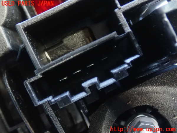 2UPJ-94051552]VW トゥアレグ(7LBHKS)左リアフィニッシャー 中古_m0004.jpg