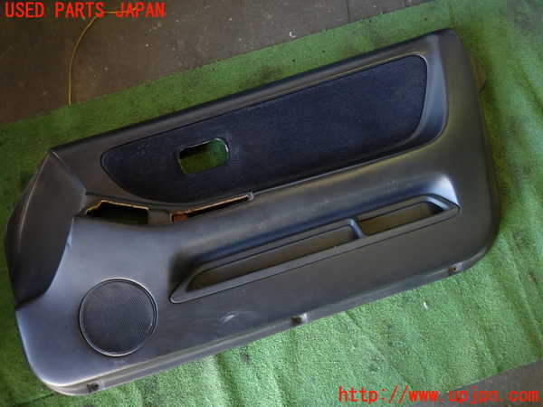 1UPJ-94291234]スカイライン GT-R(BCNR33 R33系)右ドア内張り 中古 の