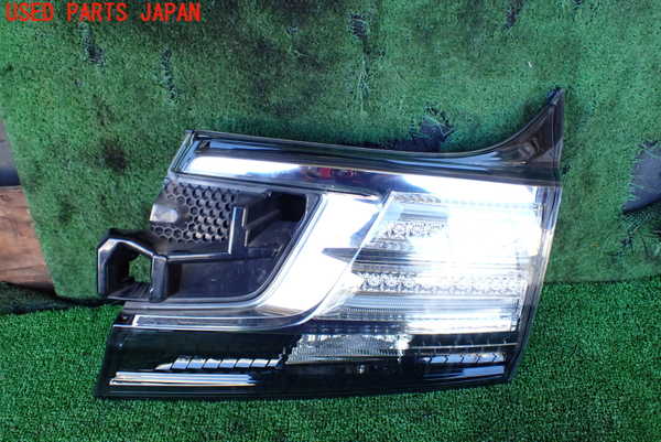 1UPJ-94351550]ヴェルファイア(AGH30W)右リアフィニッシャー 中古_m0001.jpg