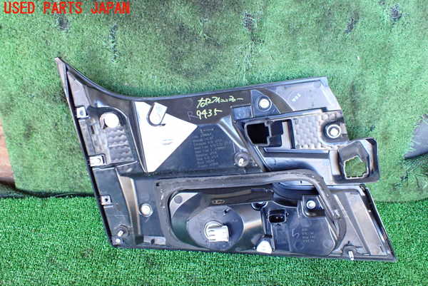 1UPJ-94351550]ヴェルファイア(AGH30W)右リアフィニッシャー 中古_m0002.jpg