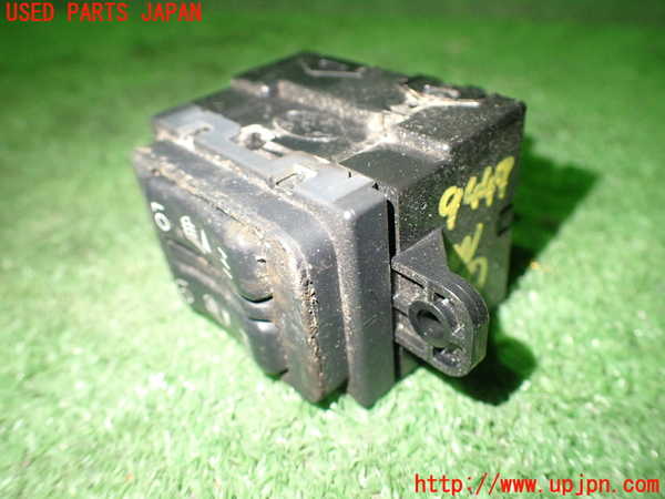 1UPJ-94476311]レヴォーグ(VM4)スイッチ6 (シートヒーター) 中古_m0002.jpg