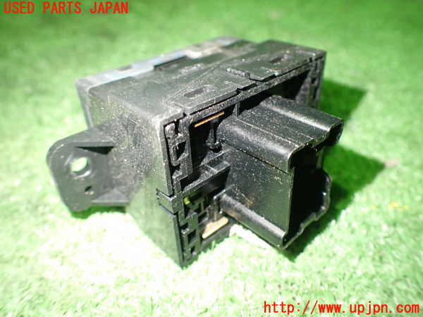 1UPJ-94476311]レヴォーグ(VM4)スイッチ6 (シートヒーター) 中古_m0003.jpg