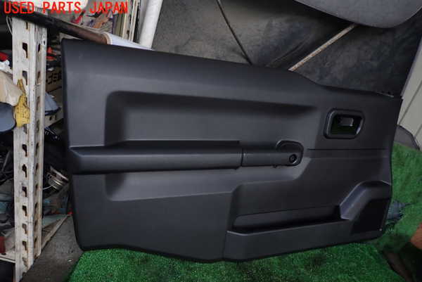 車 ジムニー 左ドア JB64W