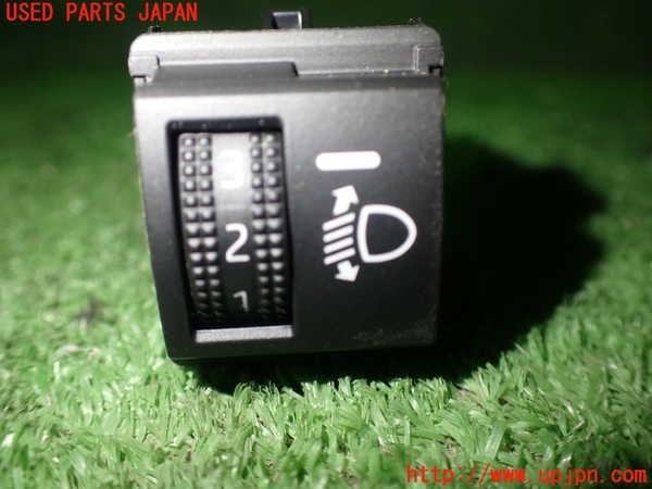 1UPJ-94856306]カローラ クロス ハイブリッド(ZVG11)スイッチ1 (ヘッドランプレベリング) 中古_m0001.jpg