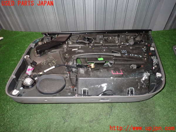 2UPJ-95081264]ベントレー・コンチネンタル・フライング・スパー(BSBEB-) 左ハンドル車 左前ドア内張り 中古_m0003.jpg