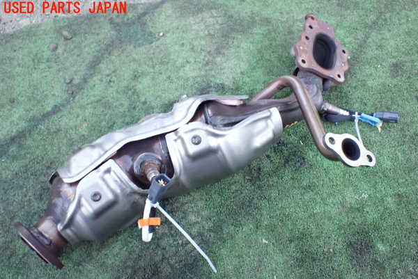 1UPJ-95152041]レクサス・LS500h(GVF55)エキマニ1 触媒