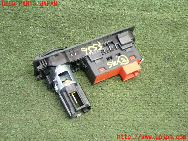 5UPJ-95536307]VW up! GTI(アップ GTI)(AADKR)スイッチ2 (車両