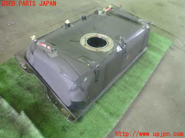 1UPJ-95542500]セドリック 4ドアハードトップ(Y30)燃料タンク 中古 の