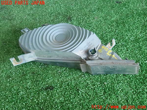 2UPJ-95581160]ポルシェ・カイエン(9PABFD)右ウィンカーレンズ 中古_m0002.jpg