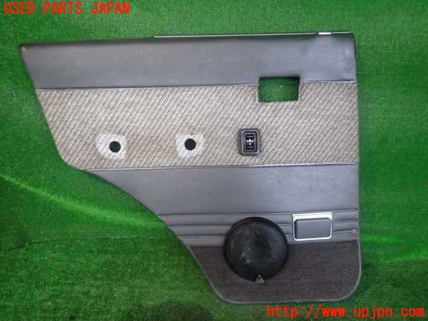 2UPJ-96001324]ランクル60系(HJ60V)左後ドア内張り 【ジャンク品】 穴あけ加工あり 中古_m0001.jpg