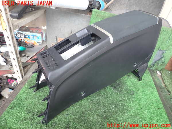 1UPJ-96087540]エスティマハイブリッド(AHR20W)センターコンソール