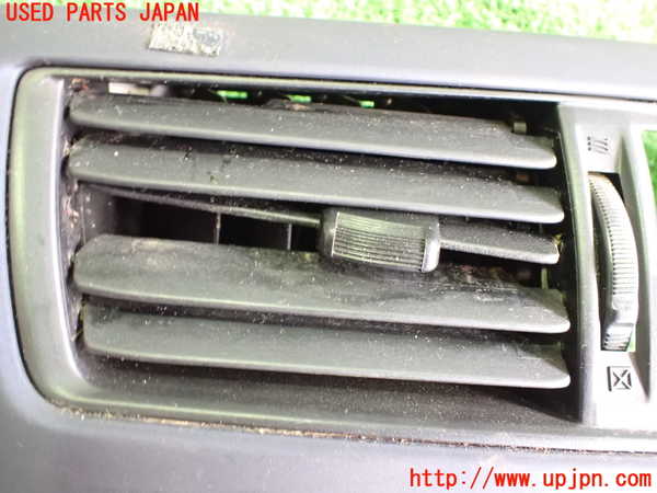 2UPJ-96137526]ランエボ8(CT9A)エアコン吹き出し口1 (インパネ真中