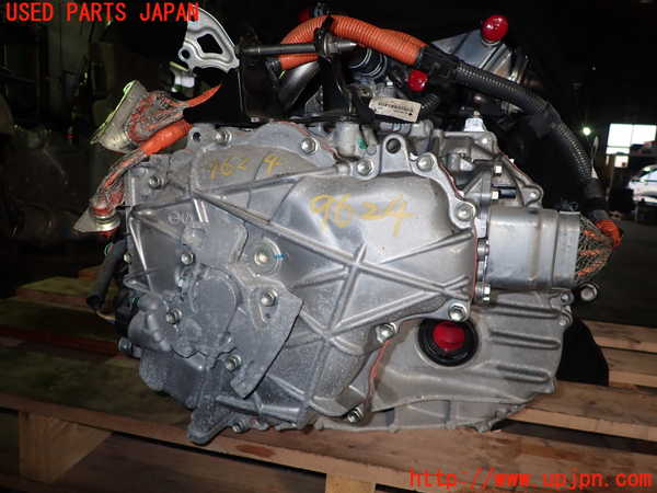 1UPJ-96243010]レクサス・CT200h(ZWA10)ミッション AT 2ZR-FXE 中古_m0001.jpg