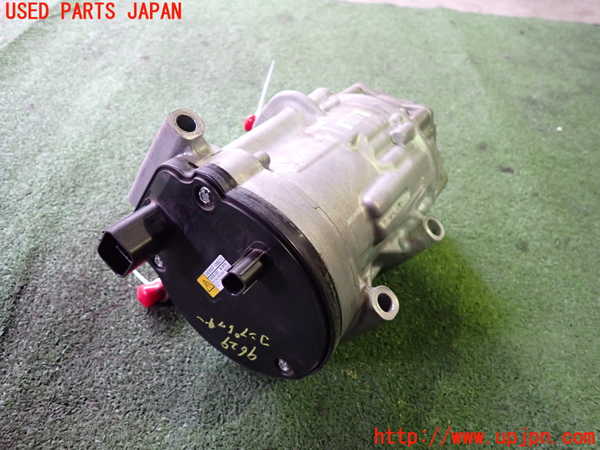 2UPJ-96296025]プリウスPHV(ZVW52)エアコンコンプレッサー 中古 の商品画像