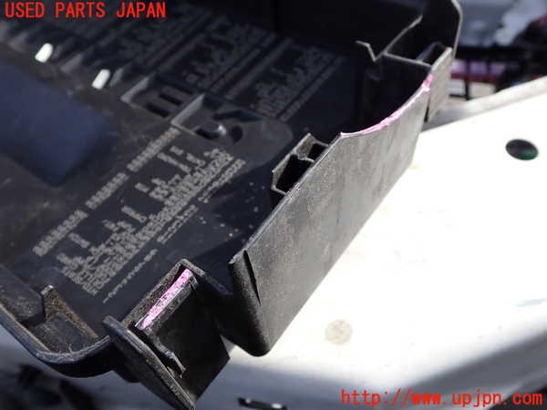 5UPJ-96396741]ハマーH3(不明)ヒューズボックス1 中古_m0003.jpg
