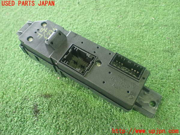 マユ 2UPJ-96636240]マセラティ・クアトロポルテ(MQP)右前パワー