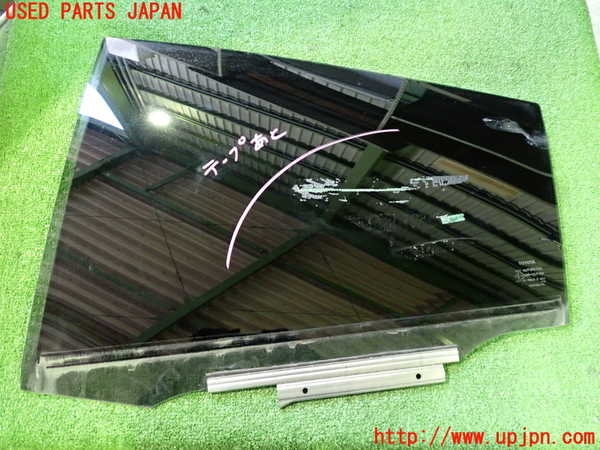 2UPJ-96661328]プリウスPHV(ZVW52)左後ドアガラス 中古_m0001.jpg