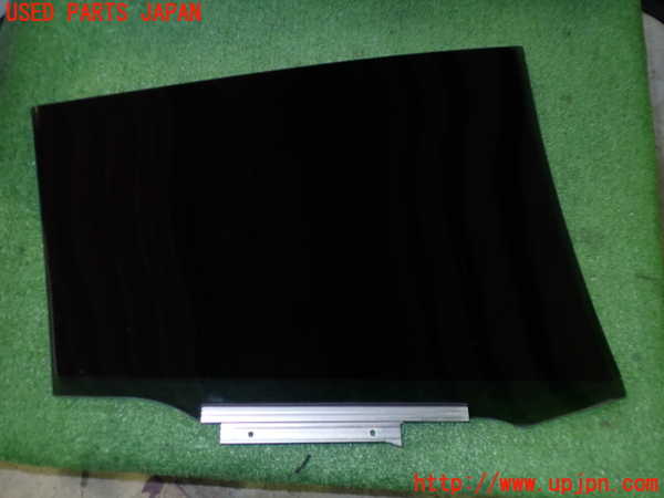 2UPJ-96661328]プリウスPHV(ZVW52)左後ドアガラス 中古_m0003.jpg