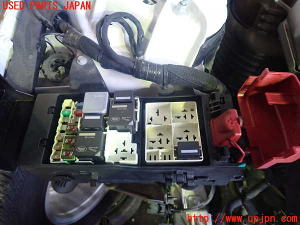 1UPJ-96966742]ジャガー・Fペース(DC2NA)ヒューズボックス2 中古_m0002.jpg