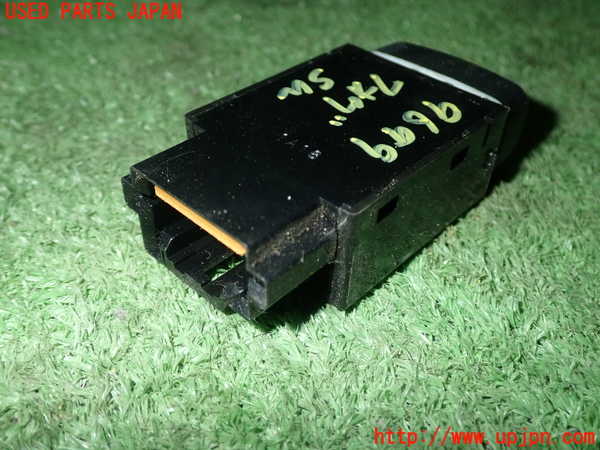 1UPJ-96996295]ランエボ7(CT9A)フォグスイッチ 中古_m0003.jpg