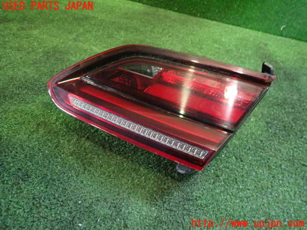 1UPJ-97111550]VW アルテオン(3HDJHF)右リアフィニッシャー 中古_m0002.jpg