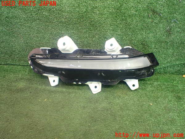 1UPJ-97151152]プジョー・2008(P24HN05)左コーナーランプ 中古_m0001.jpg