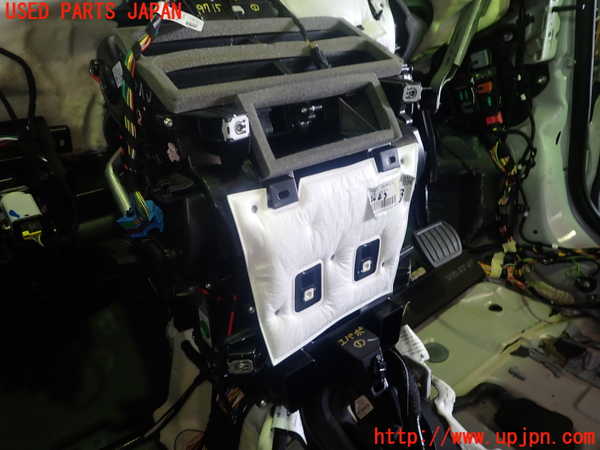 5UPJ-97156081]プジョー・2008(P24HN05)エバポレーター1 中古_m0003.jpg