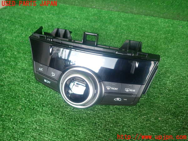 xmw∗∗∗∗∗∗∗∗さま専用出品❤ 2UPJ-97666066]プリウスα(ZVW41W)エアコンスイッチ1 中古 の商品