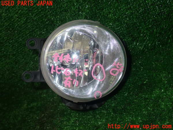 1UPJ-97671180]レクサス・IS300h(AVE30)右フォグ 中古_m0001.jpg