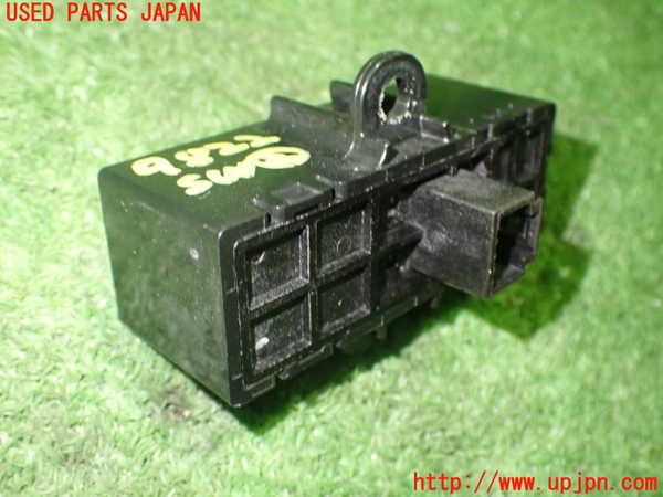 1UPJ-98226307]スカイライン ハイブリッド(HV37)スイッチ2 (トリップリセット) 中古_m0003.jpg