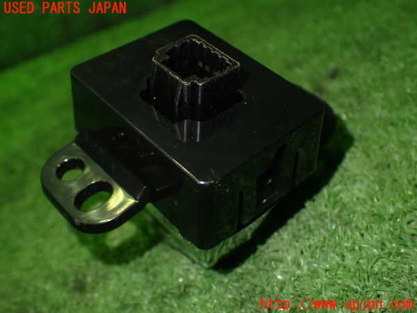 1UPJ-98226308]スカイライン ハイブリッド(HV37)スイッチ3 中古_m0003.jpg