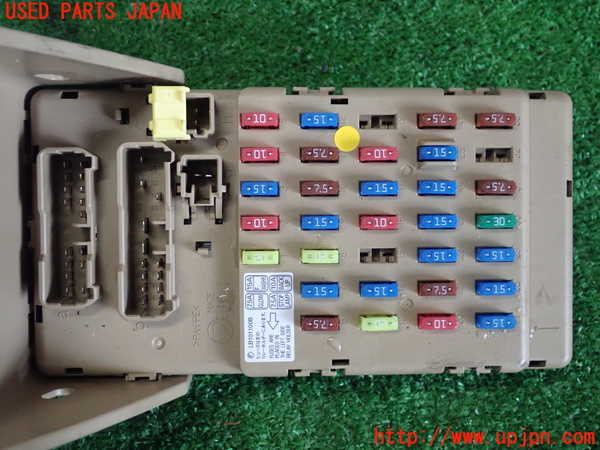 2UPJ-98416742]エクシーガ(YA5)ヒューズボックス2 (室内) 中古 の商品