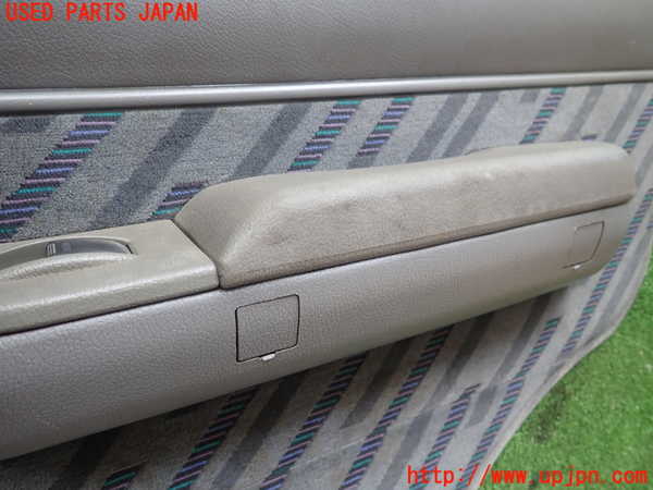2UPJ-98601294]ランクルプラド(KZJ78W)右後ドア内張り 中古_m0002.jpg