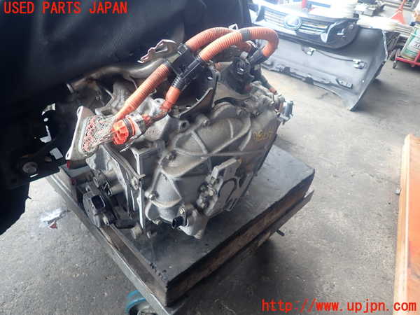 2UPJ-98643010]レクサス・CT200h(ZWA10)ミッション AT 2ZR-FXE 中古_m0001.jpg