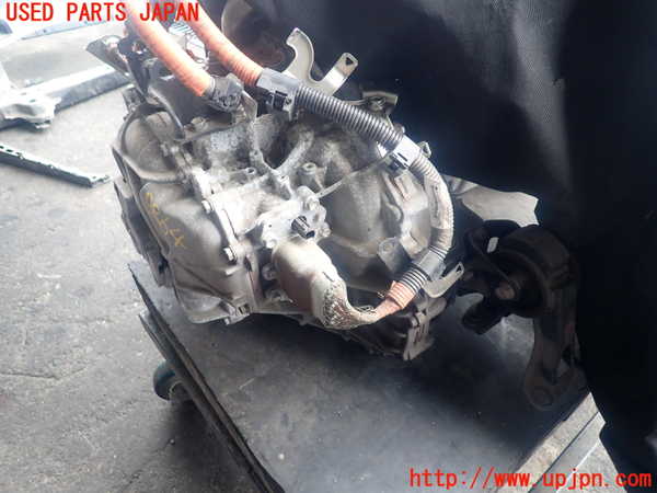 2UPJ-98643010]レクサス・CT200h(ZWA10)ミッション AT 2ZR-FXE 中古_m0002.jpg