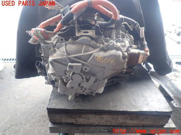 2UPJ-98643010]レクサス・CT200h(ZWA10)ミッション AT 2ZR-FXE 中古_m0003.jpg