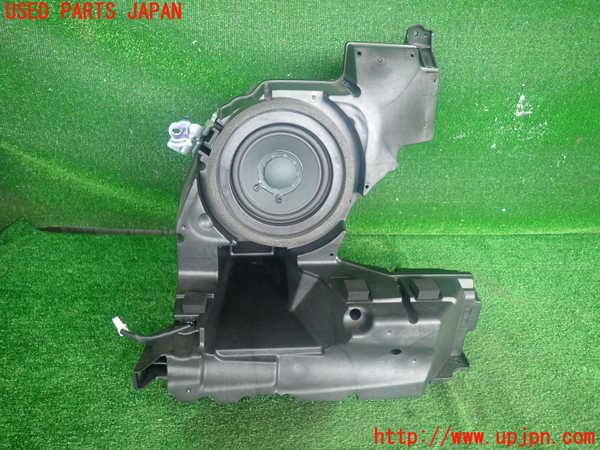 2UPJ-98646530]レクサス・CT200h(ZWA10)ウーハー 中古_m0001.jpg
