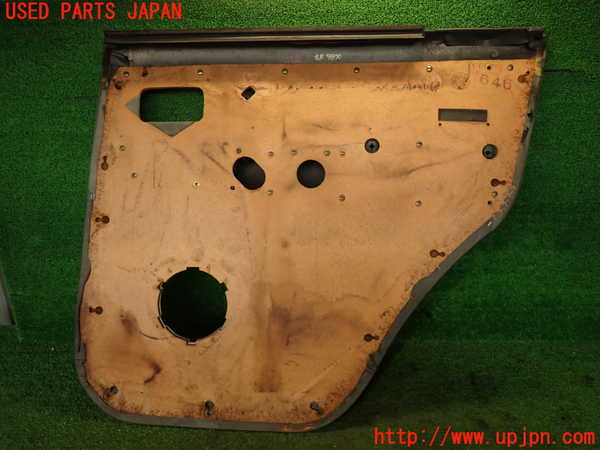 2UPJ-98701324]ランクル80系(FZJ80G)左後ドア内張り 中古_m0005.jpg