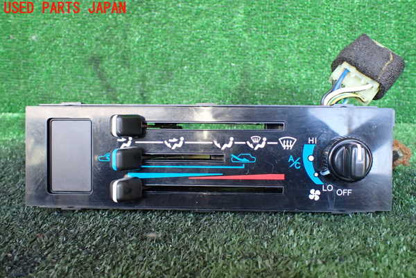 1UPJ-98716066]ランクル70系(HZJ76K(改))エアコンスイッチ1 中古 の