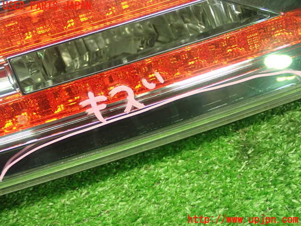 1UPJ-98731552]レクサス・CT200h(ZWA10)左リアフィニッシャー 中古_m0003.jpg