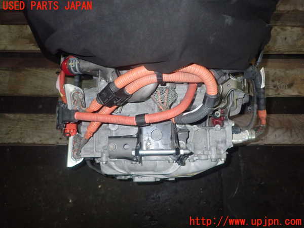 1UPJ-98733010]レクサス・CT200h(ZWA10)ミッション AT 2ZR-FXE 中古_m0002.jpg