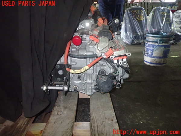 1UPJ-98733010]レクサス・CT200h(ZWA10)ミッション AT 2ZR-FXE 中古_m0003.jpg