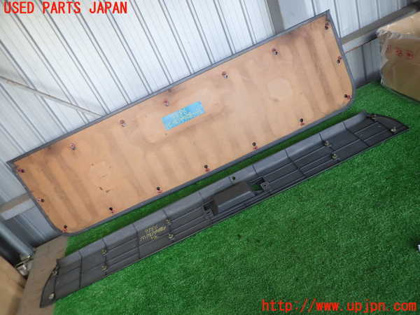 2UPJ-98861578]ランクル80系(HDJ81V)バックドア内張り 中古_m0002.jpg