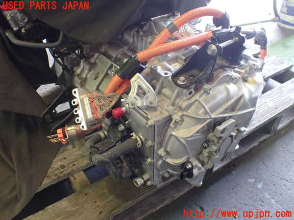 1UPJ-98933010]プリウスα(ZVW41W)ミッション AT 2ZF-FXE 中古_m0001.jpg