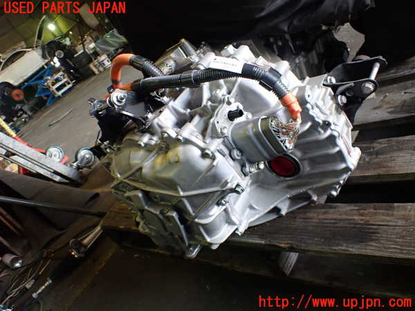 1UPJ-98933010]プリウスα(ZVW41W)ミッション AT 2ZF-FXE 中古_m0002.jpg