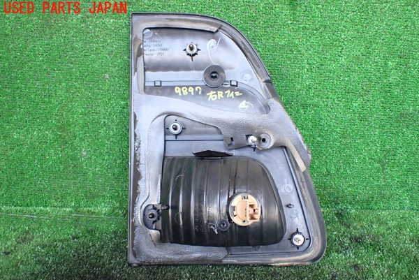 1UPJ-98971550]ランクル100系(UZJ100W)右リアフィニッシャー 中古_m0003.jpg