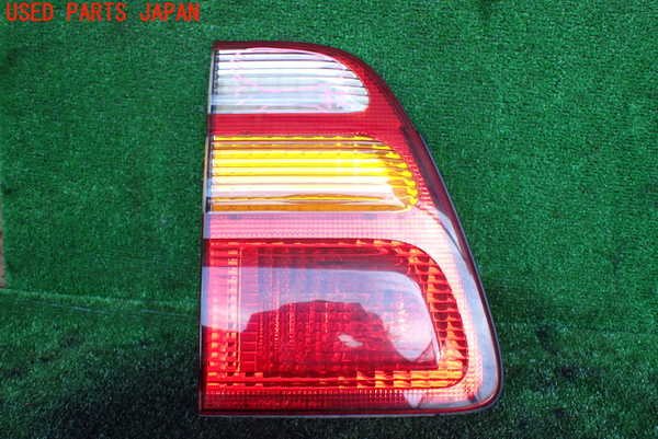1UPJ-98971552]ランクル100系(UZJ100W)左リアフィニッシャー 中古_m0001.jpg